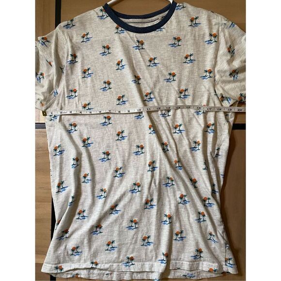 ‎Free Planet Men’s Tee - Picture 4 of 5